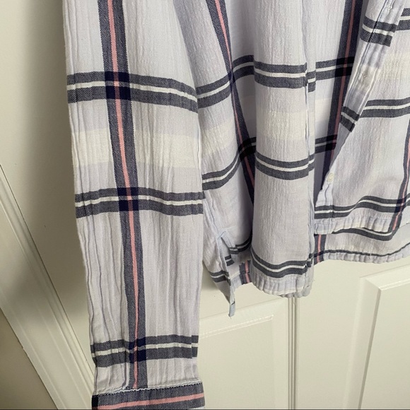 H&M Linen Blend Button Down Top || 2 - Picture 3 of 4